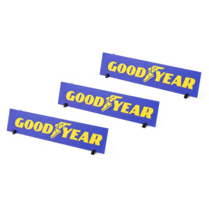 Paneles publicitarios GoodYear de medidas 125x25mm